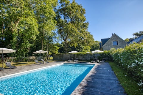 Longère sea view & Pool 8-10 bedrooms
