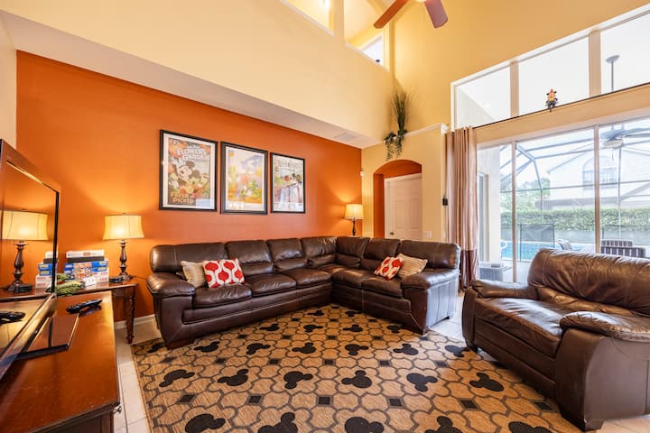 Your Vacation is waiting! Themed rooms.