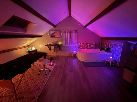 Beautiful 110 m2 suite for lovers with spa.