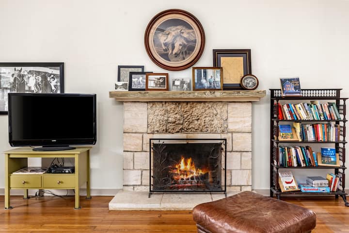 Country Cottage, Relax On Patio In Hill Country - San Antonio, TX