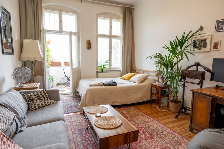 Charming 2-room flat w.Balcony | Perfect location