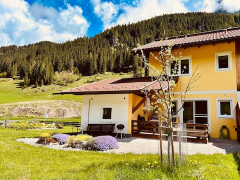 Cozy Alpine Stay in Kleinarl – Near Ski & Hikes