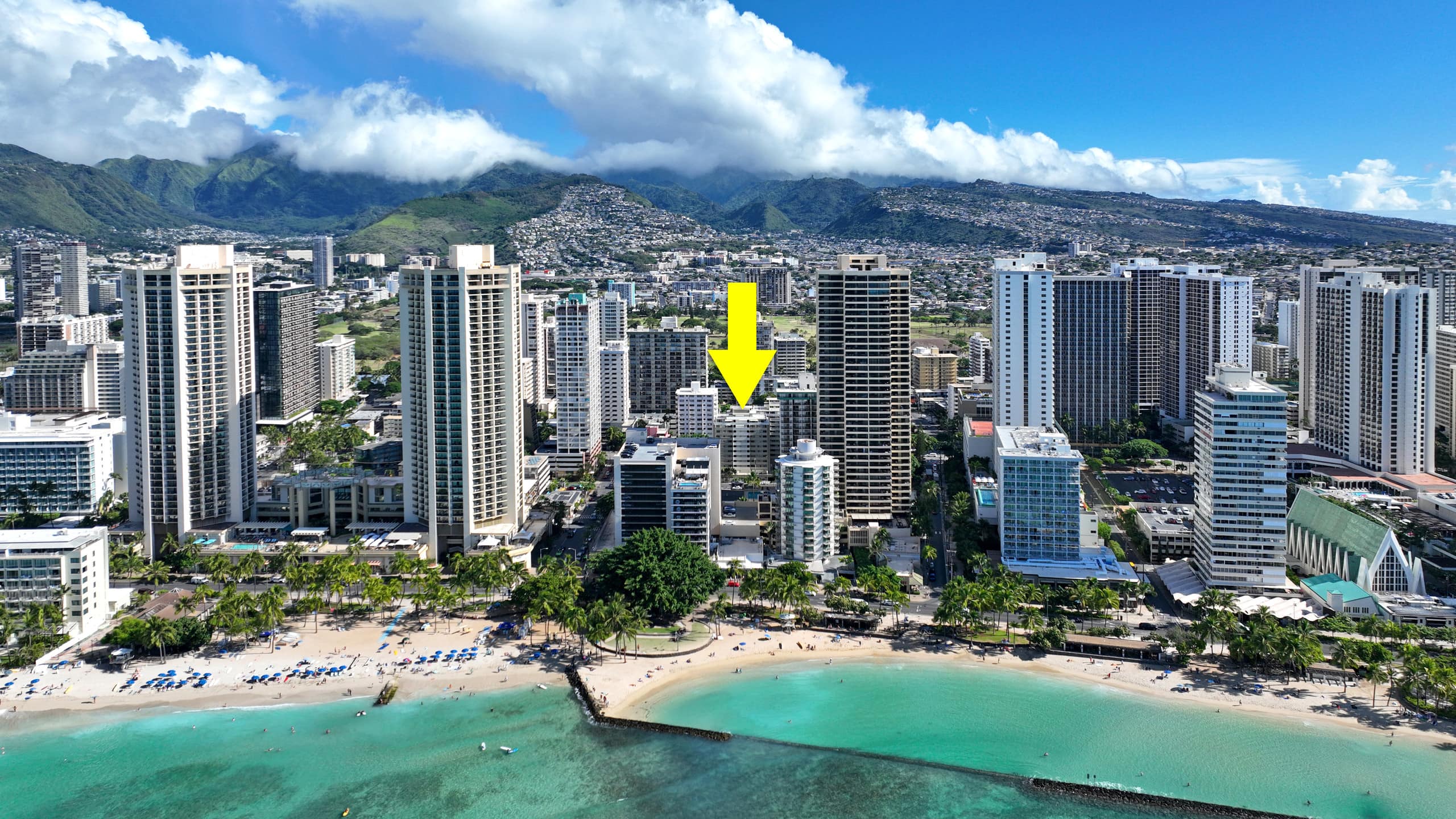 Condo in Honolulu · ★4.64 · Studio · 1 bed · 1 private bath - Image 6