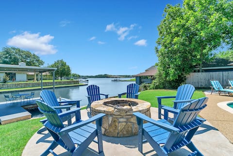 HUGE Lakefront/Fire Pit/TWO Game Rooms/Pool