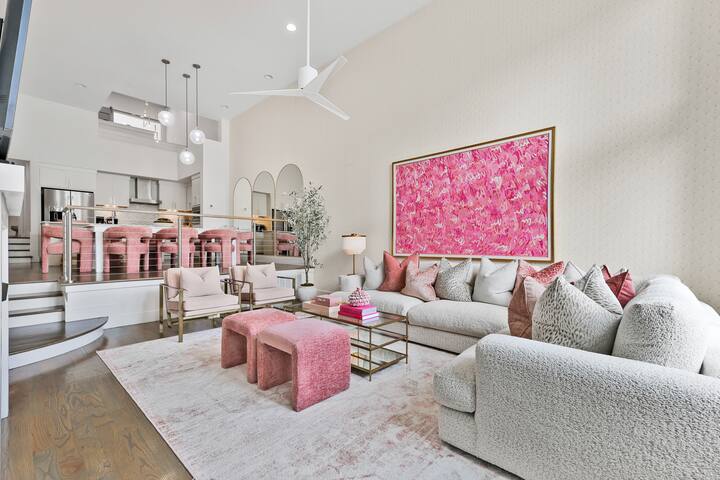 Nashville Girls Trip – 2 mi to Broadway/8 Beds! gallery image 4