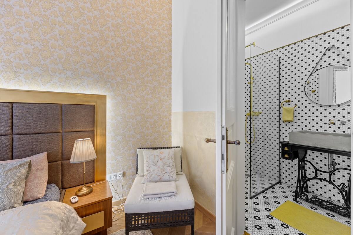 Count Zrinyi Basilica Luxurious Residence - Apartments for Rent in