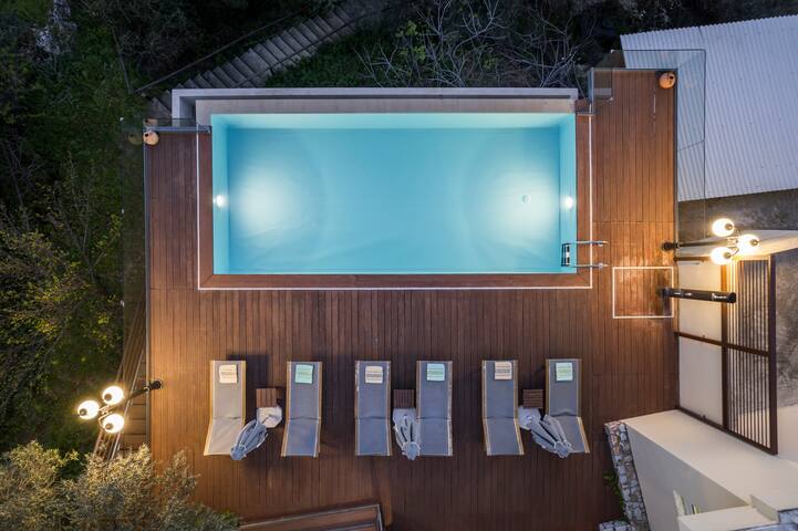 Traditional Villa Drakona with Heated Pool!