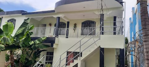 3 bedroom 3 bath, Air Conditionig in all  Bedrooms
