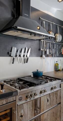 Amazing Holiday loft – Top Location & Canal View gallery image 4