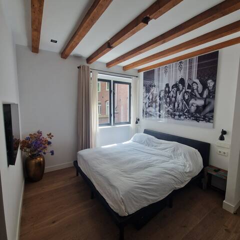 Amazing Holiday loft – Top Location & Canal View gallery image 3
