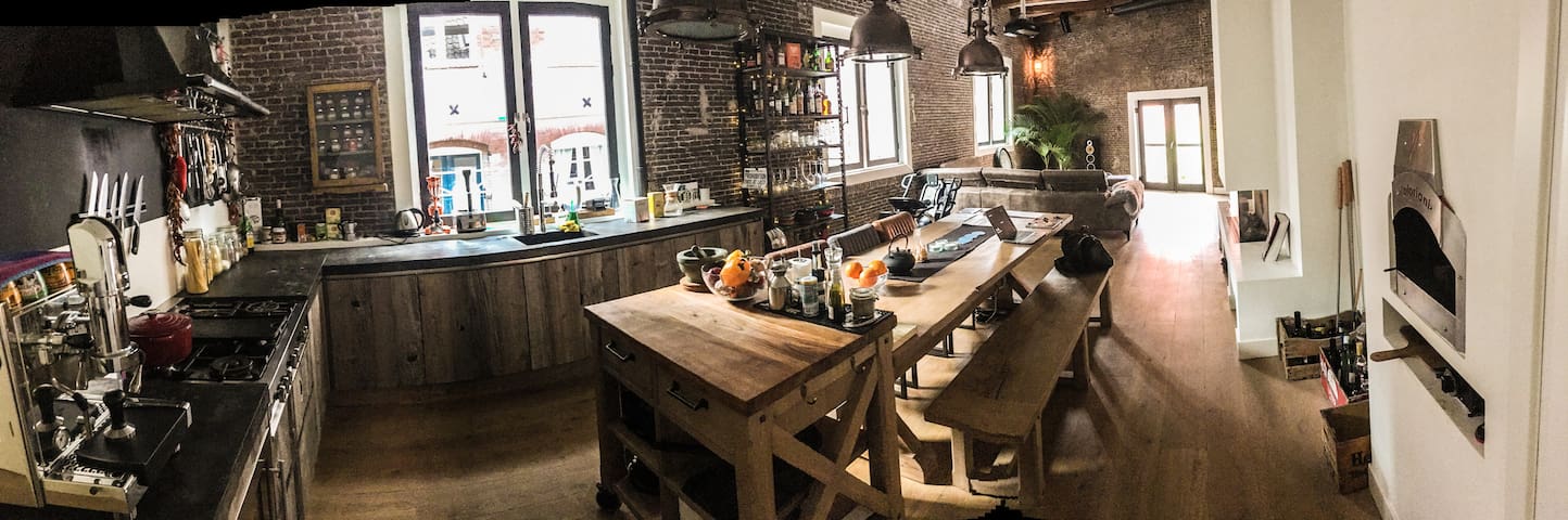 Amazing Holiday loft – Top Location & Canal View gallery image 5