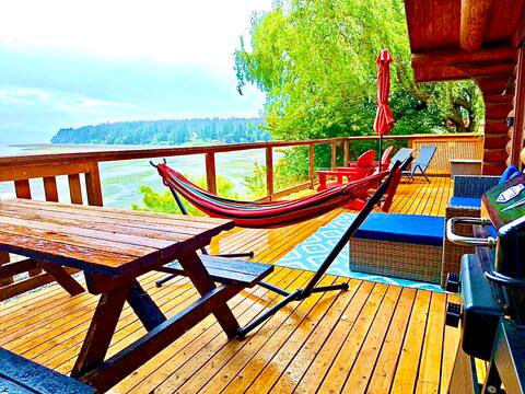 Waterfront standalone cabin-The BeachHouse Texada!