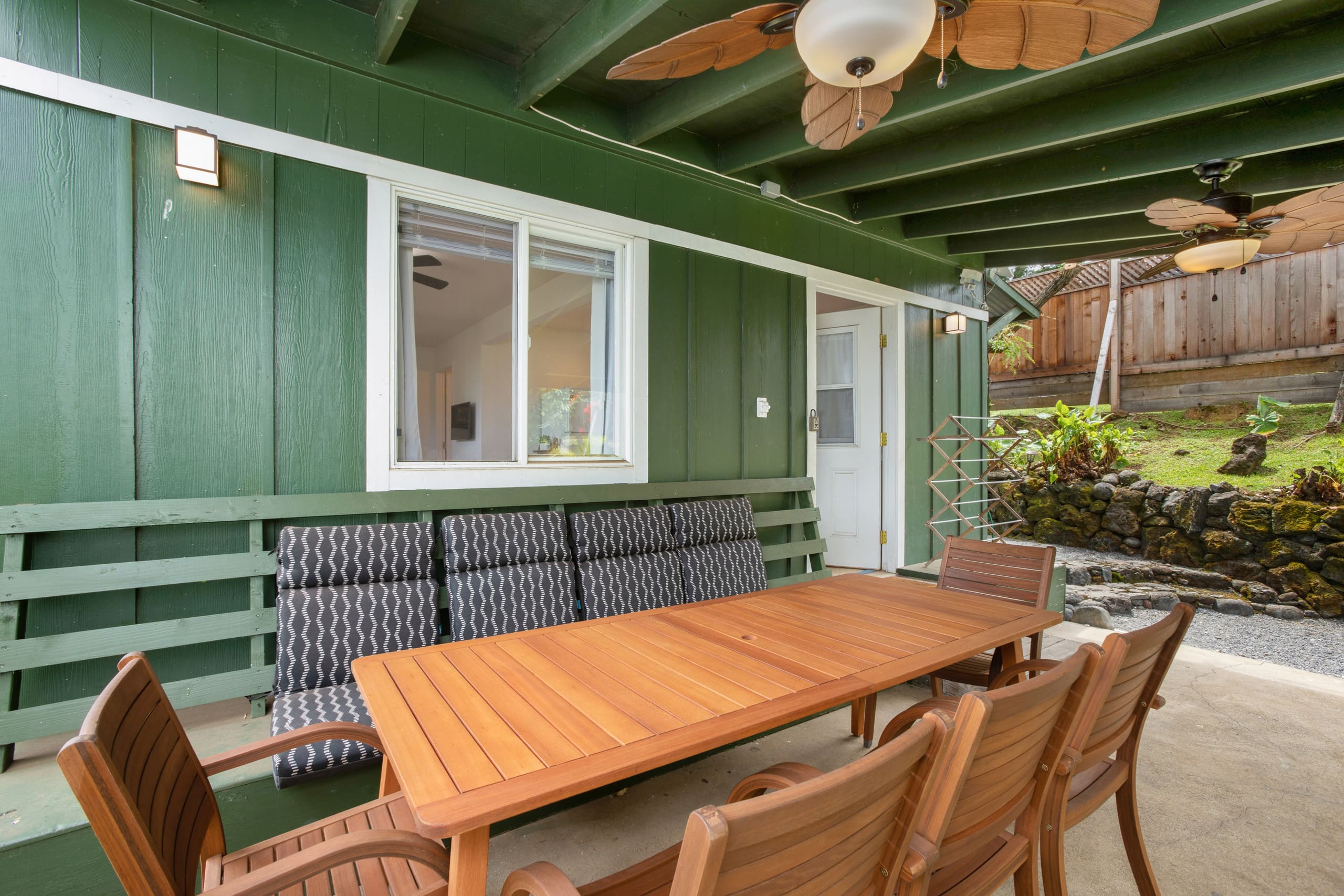 Home in Hana · ★4.81 · 3 bedrooms · 4 beds · 2 baths - Photo 16