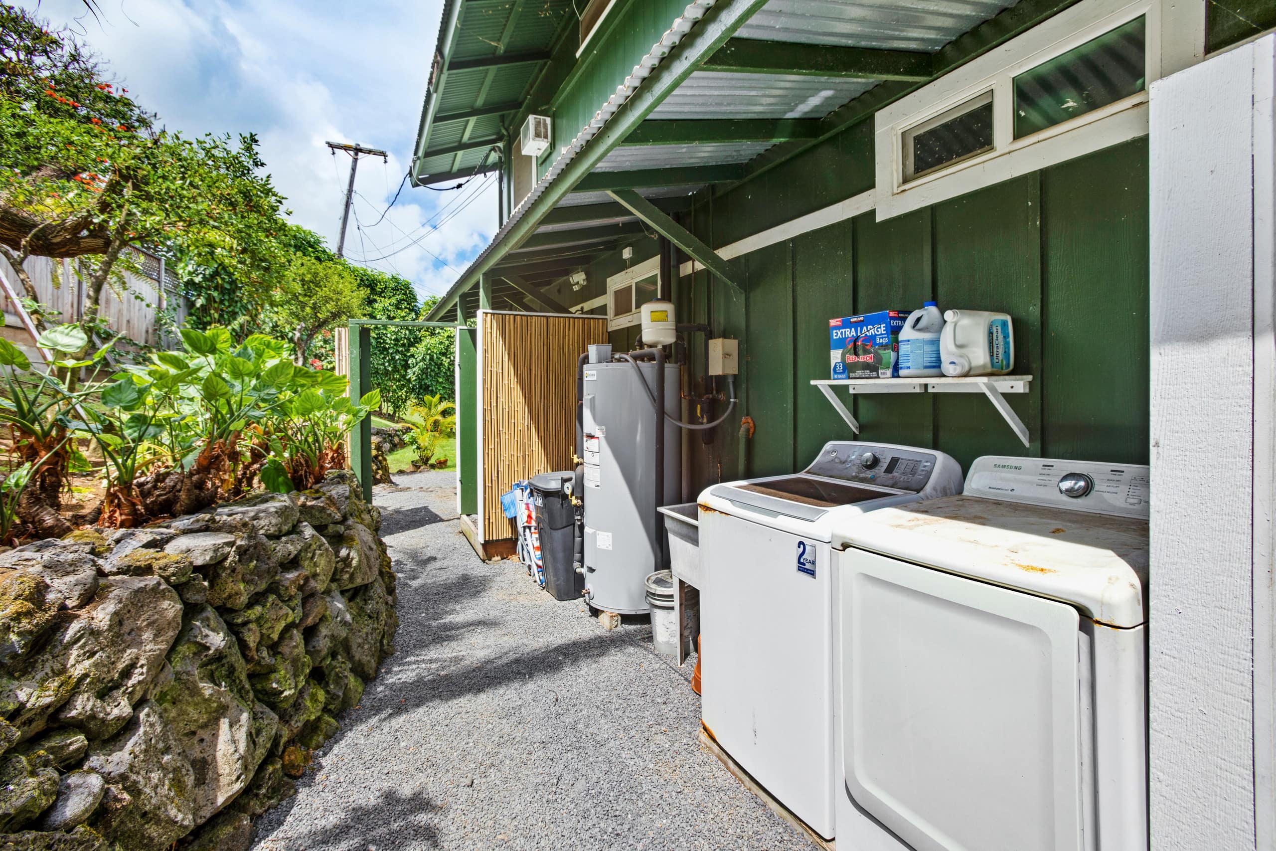 Home in Hana · ★4.81 · 3 bedrooms · 4 beds · 2 baths - Photo 20