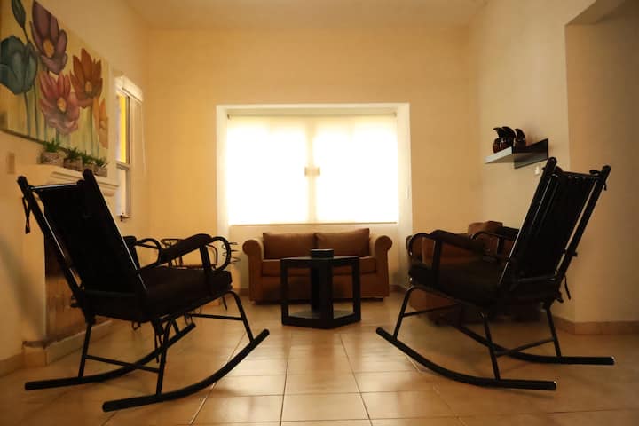 House With 2 Bedrooms, Kitchen & Living Room. - Hidalgo