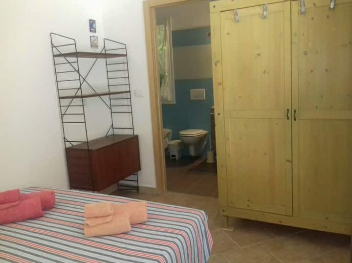 საძინებელი 1