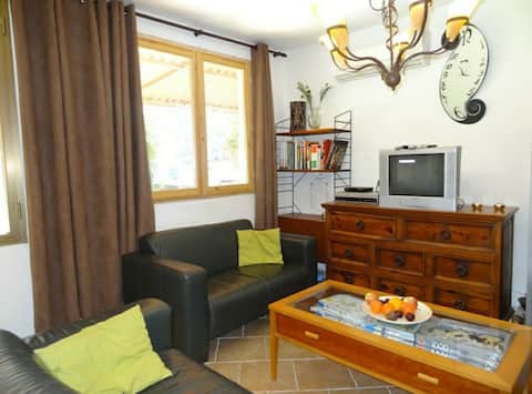 Airbnb con migliori performance: Villa with large garden, swimming pool and plenty of privacy a Sinnai