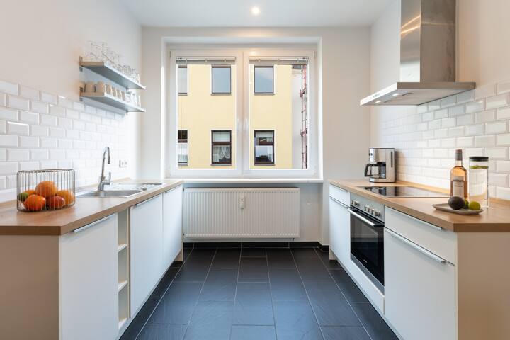 Penthouse (115sqm) with 3 Bedrooms & Balcony gallery image 5