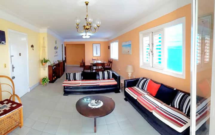 *Vedado Malecon Catalina House* - Havana