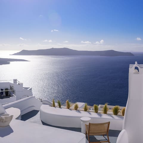 Revelis Villa gallery image 3