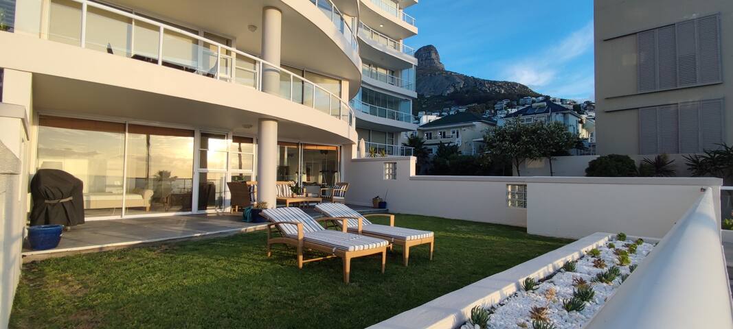 Bantry Bay Oceanfront Luxury Apartment I Sleeps 6 gallery image 3