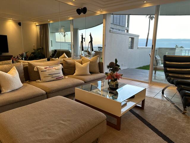 Bantry Bay Oceanfront Luxury Apartment I Sleeps 6 gallery image 2