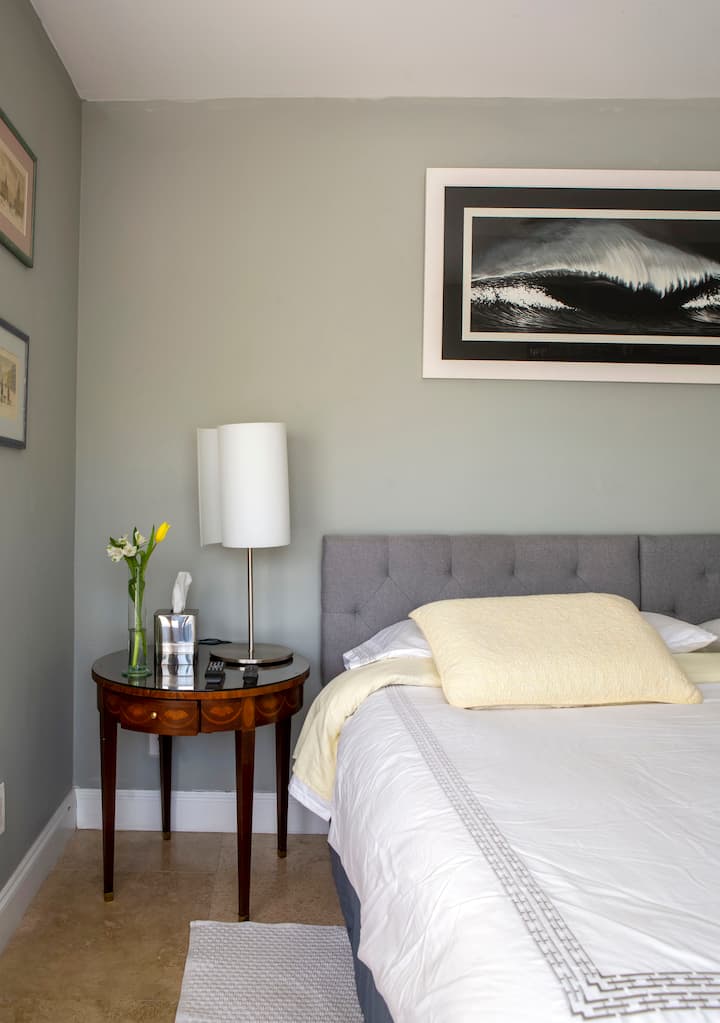 Krevat dopio "king size" që mund të konvertohet në dy krevate të mëdhenj dopio!