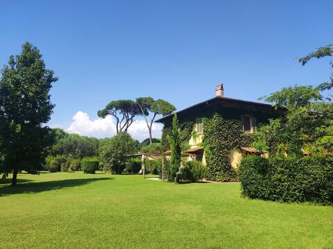 Casale Pino in the Park, Sea and City of Art