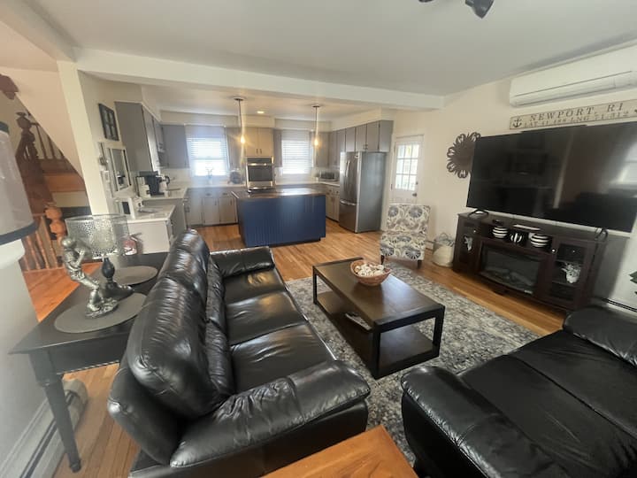 Amazing Location!
(Free Parking) - Jamestown, RI