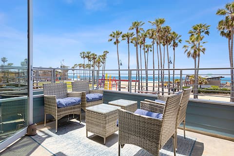 Popular Airbnb listing: BeachBreak #6 Spacious+Luxurious Beachfront Suite in Imperial Beach