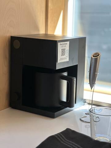 Downtown at Your Doorstep! Modern Luxury Home! gallery image 3