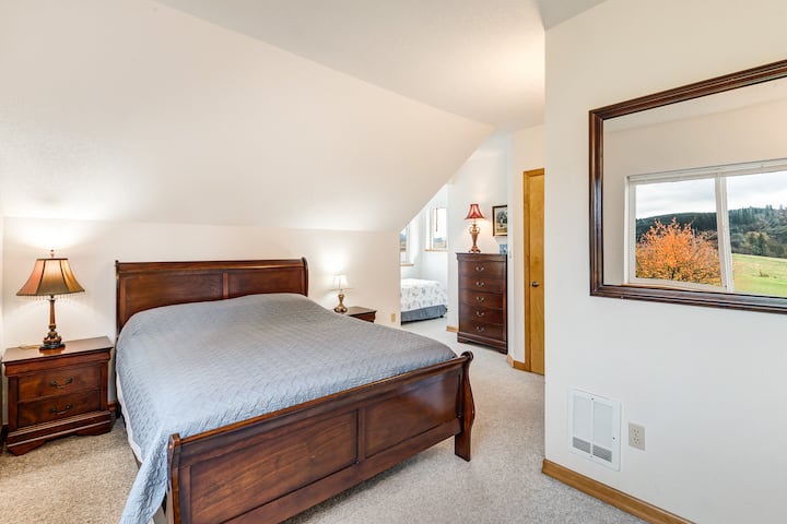 الجناح العلوي رقم2 - ملكة واحدة وتوأم