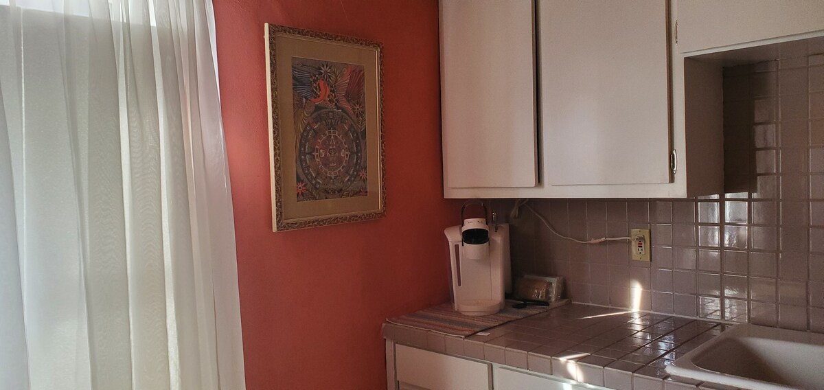 Casa De Gracia-Walk/Ride bike to All things Austin