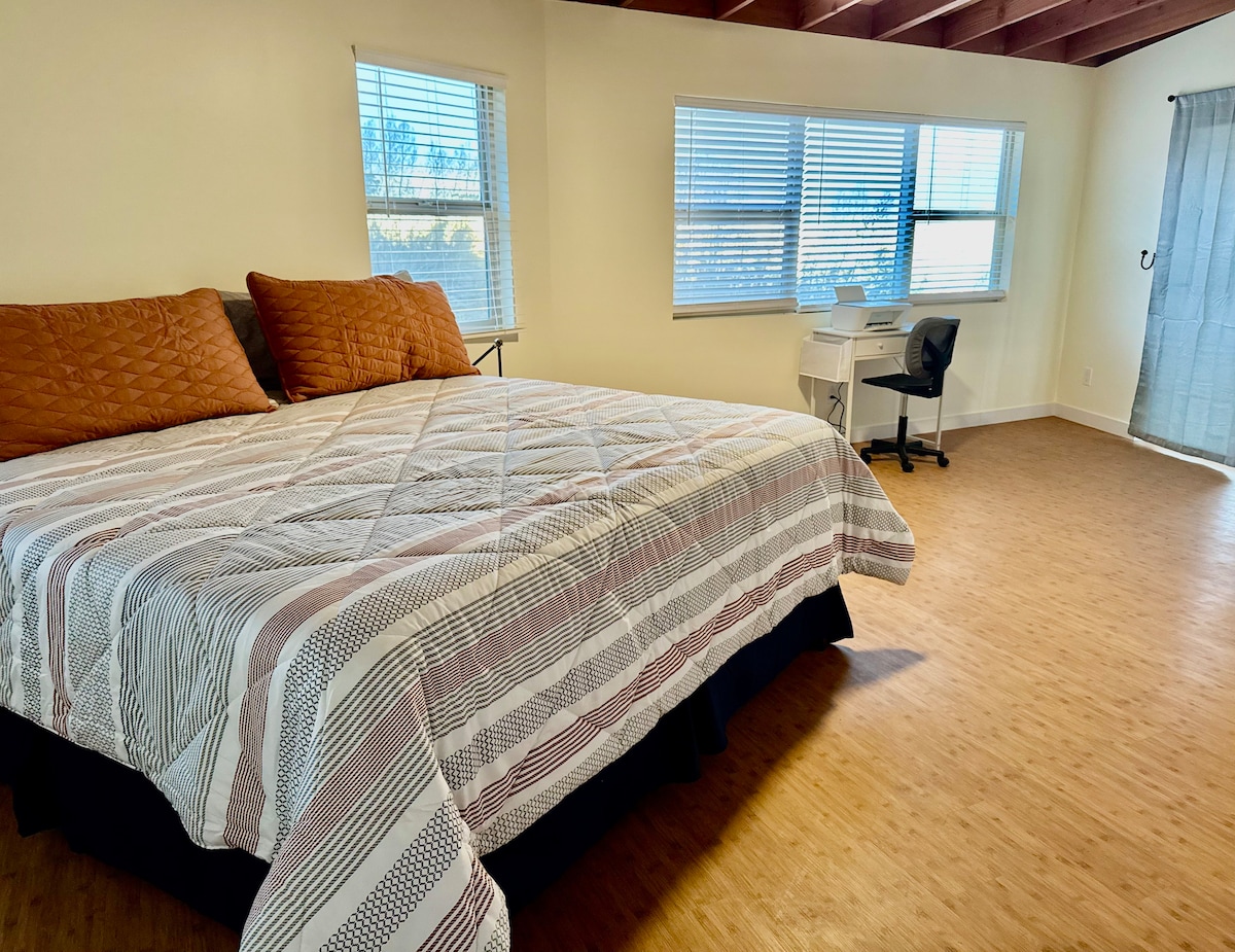 Upcountry Cottage — view 3