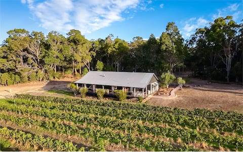 Valley Cottage 2BR, Treeton Winery, Margaret River
