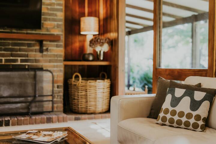 Blue Gum Retreat Mountain View gallery image 5