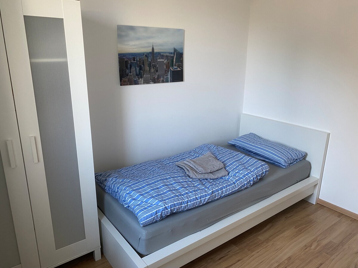 غرفة النوم 2