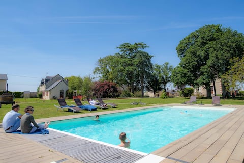 Domaine des Gauliers 5* group gîte – 22 people