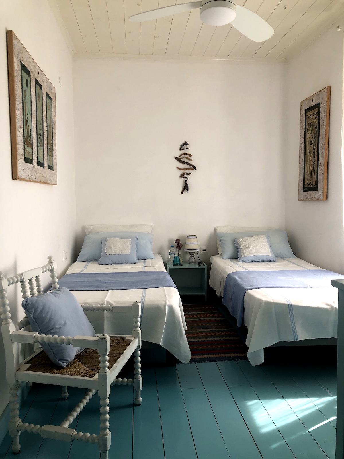 החדר הזה מושלם לילדים ולמבוגרים, כמו גם לאחים או חברים. במידת הצורך ניתן להפוך אותו לחדר שינה זוגי מחובר.