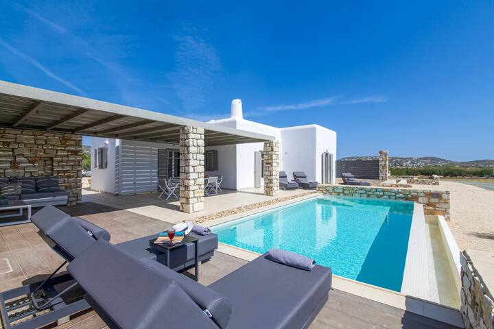 Il Sogno villa 2 Paros private pool gallery image 2