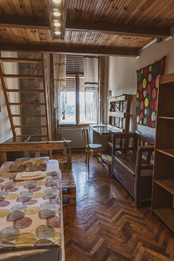 საძინებელი 1