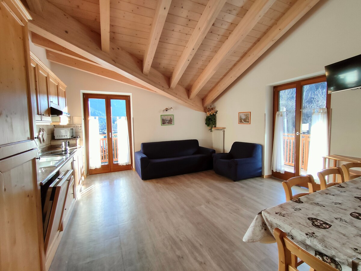 Top Airbnb: Casa La Val-nature and relax in Andalo a Andalo