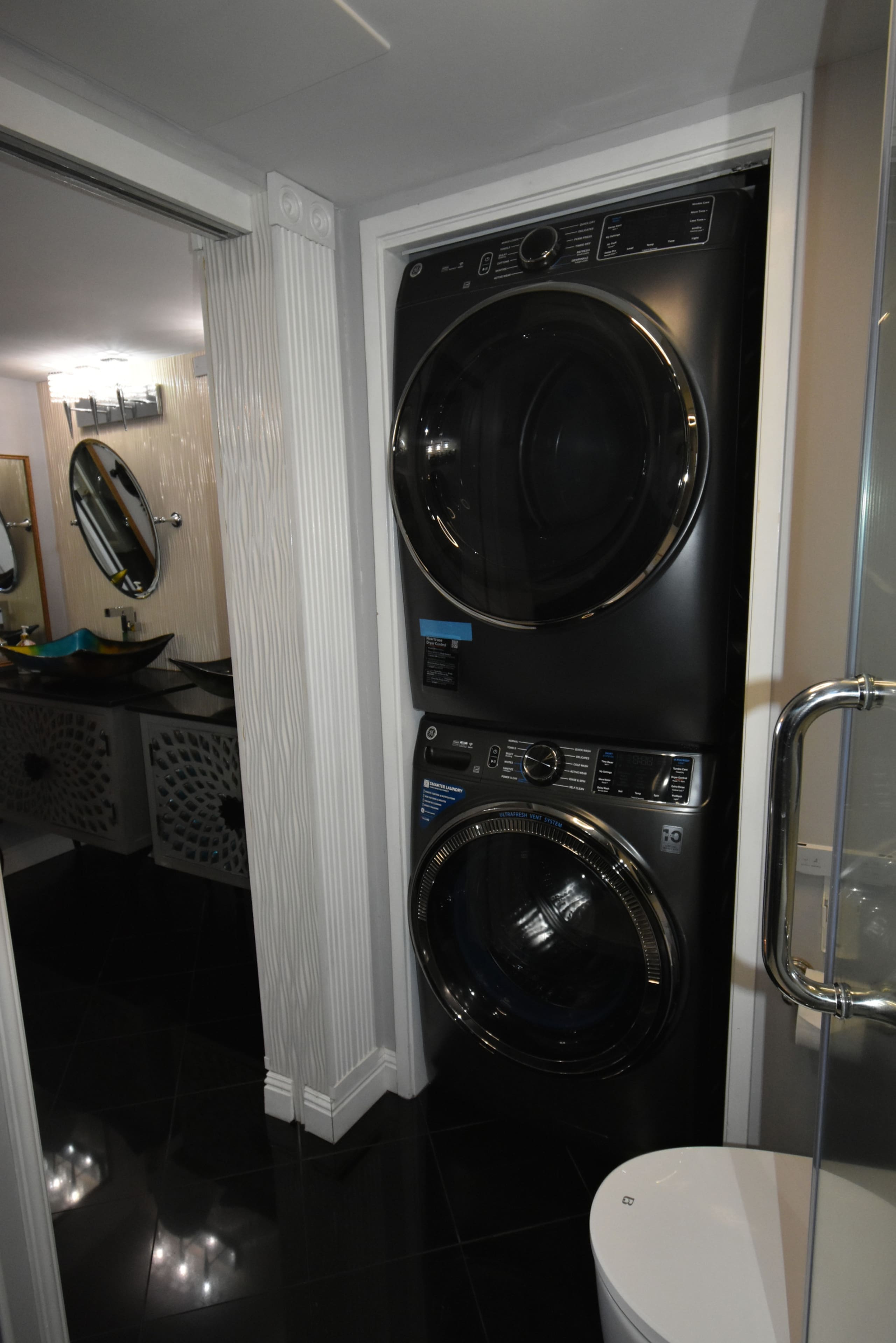 Place to stay in Honolulu · ★4.83 · 2 bedrooms · 4 beds · 2 private baths - Image 10