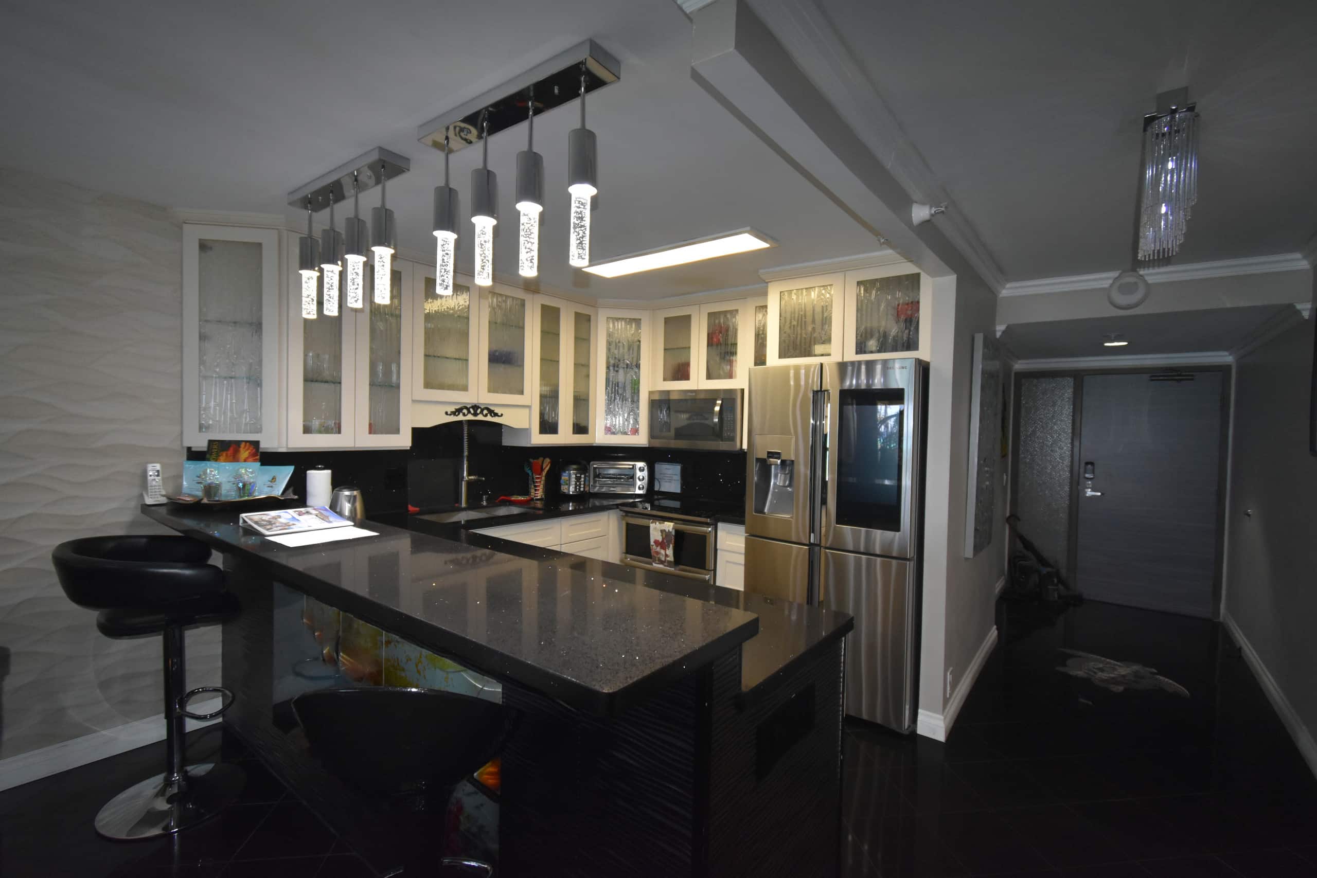 Place to stay in Honolulu · ★4.83 · 2 bedrooms · 4 beds · 2 private baths - Image 11
