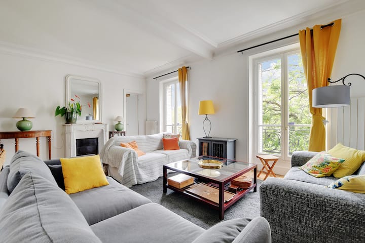 Grand Appartement Haussmannien 4 Chambres - Paris