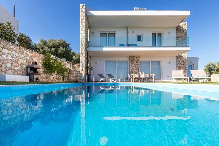 Villa PENELOPE with private pool and sea view