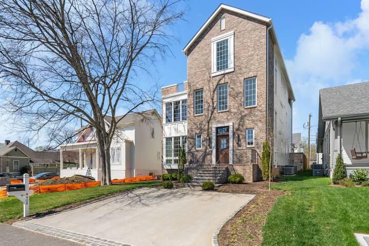 New! Nashville Luxury Rental gallery image 2