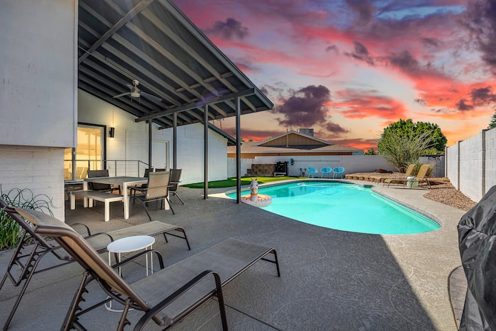 Scottsdale Pool Oasis | Sleeps 19 | Near Old Town - Scottsdale, AZ