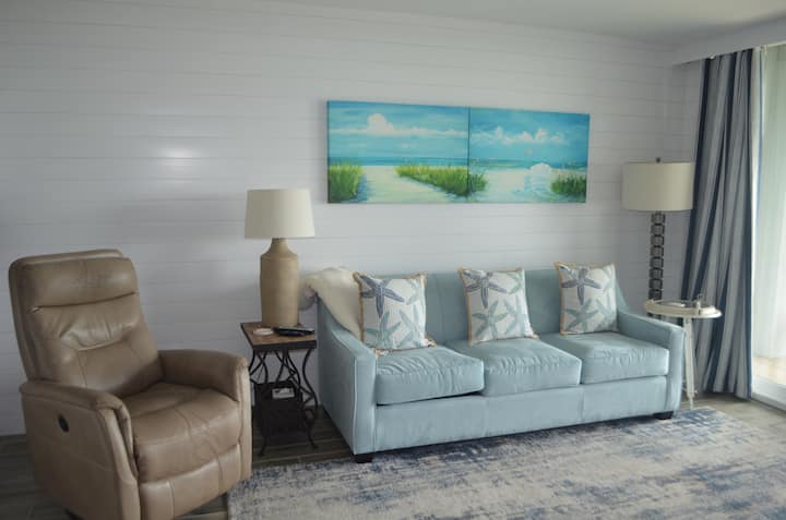 Oceanfront Condo 1bd 1ba Sleeps 4 Ground Floor! - South Padre Island