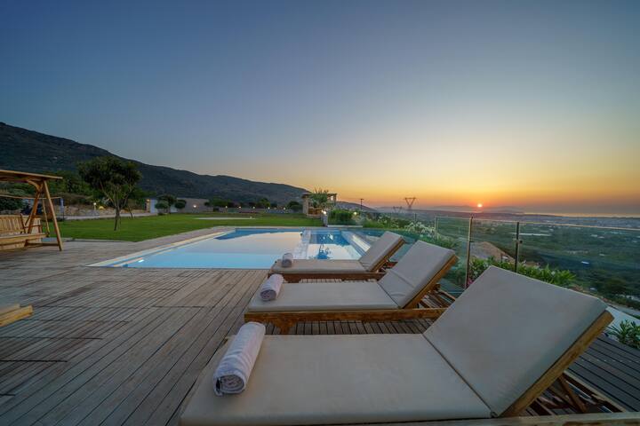 Villa Kedria with a panoramic ocean view gallery image 3